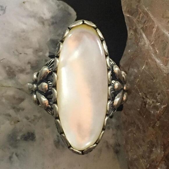 Carolyn Pollack Southwestern Style Sterling Oval Mother of Pearl Ring For Women - Picture 6 of 10